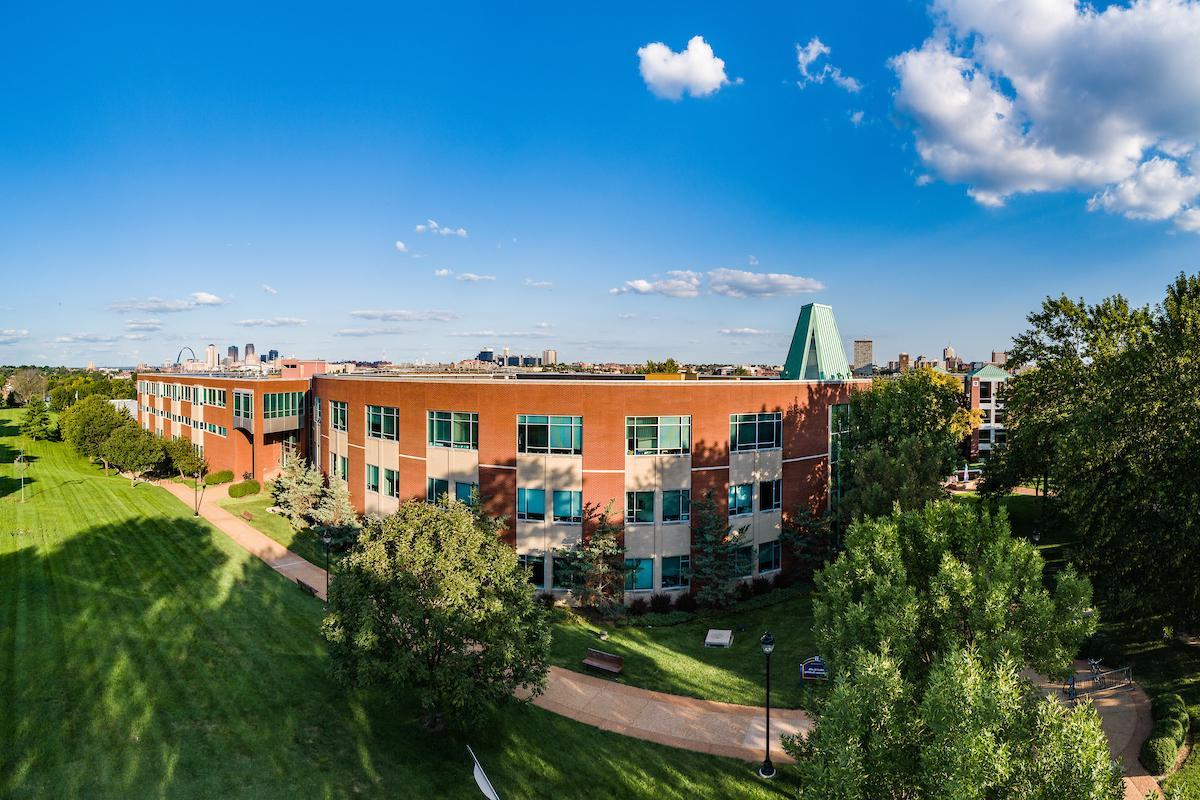 An aerial view of the south end of 博彩网址大全's campus, home to buildings dedicated to health sciences, nursing, medicine and research. 